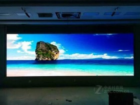 戶外P10單色和P2.5室內LED顯示屏哪個好？晶久源P2.5與科泰P10單色深度對比